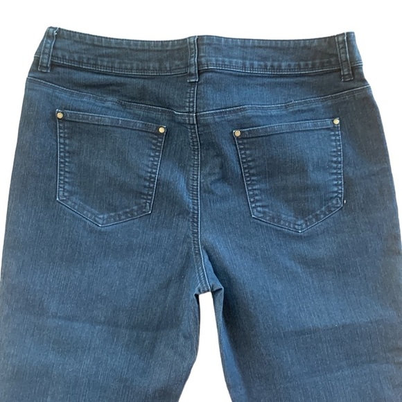 Chicos Platinum Ultimate Fit Dark Rinse Ankle‎ Stretch Size 1 (M/8) - Picture 4 of 8